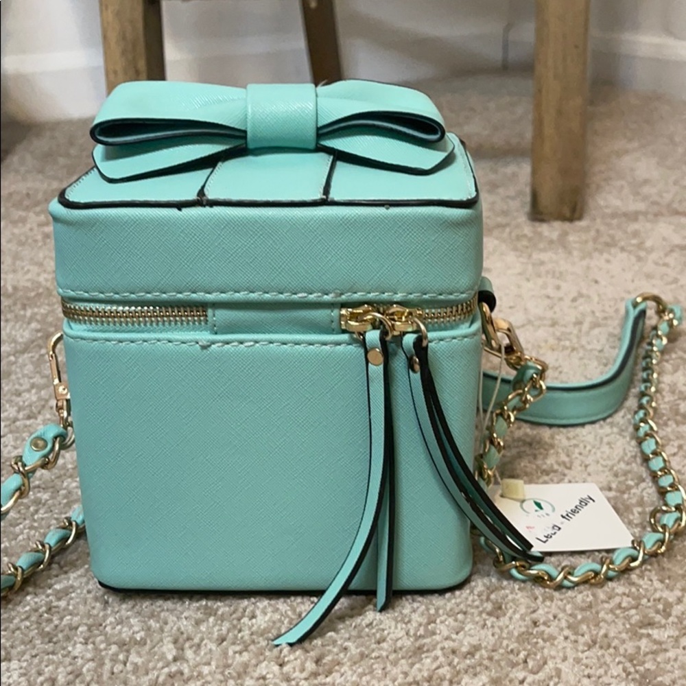 Perfectly Wrapped Square Crossbody Purse 🍭